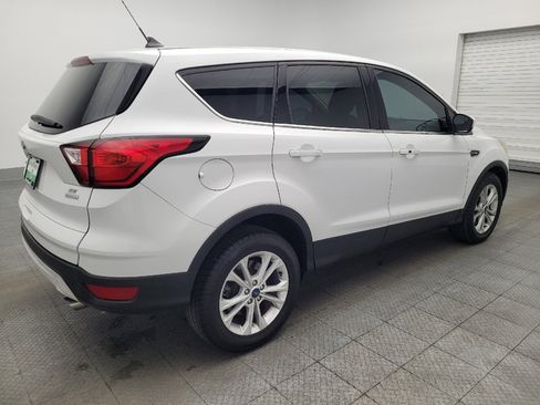 Used 2019 Ford Escape SE image 9