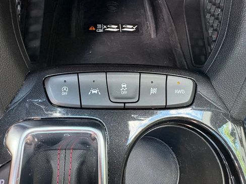 Used 2022 Chevrolet TrailBlazer RS w/ Sun and Liftgate Package AWD/4WD image 4