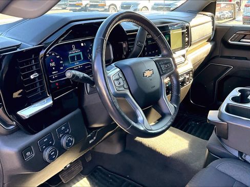 Used 2022 Chevrolet Silverado 1500 LT image 8