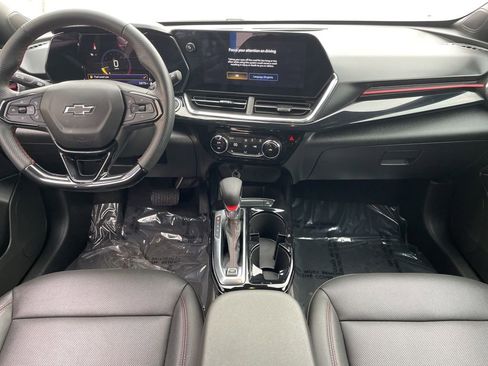 Used 2025 Chevrolet Trax RS w/ Driver Confidence Package image 11