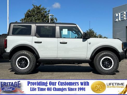New 2026 Ford Bronco Big Bend w/ Black Diamond Package AWD/4WD image 3