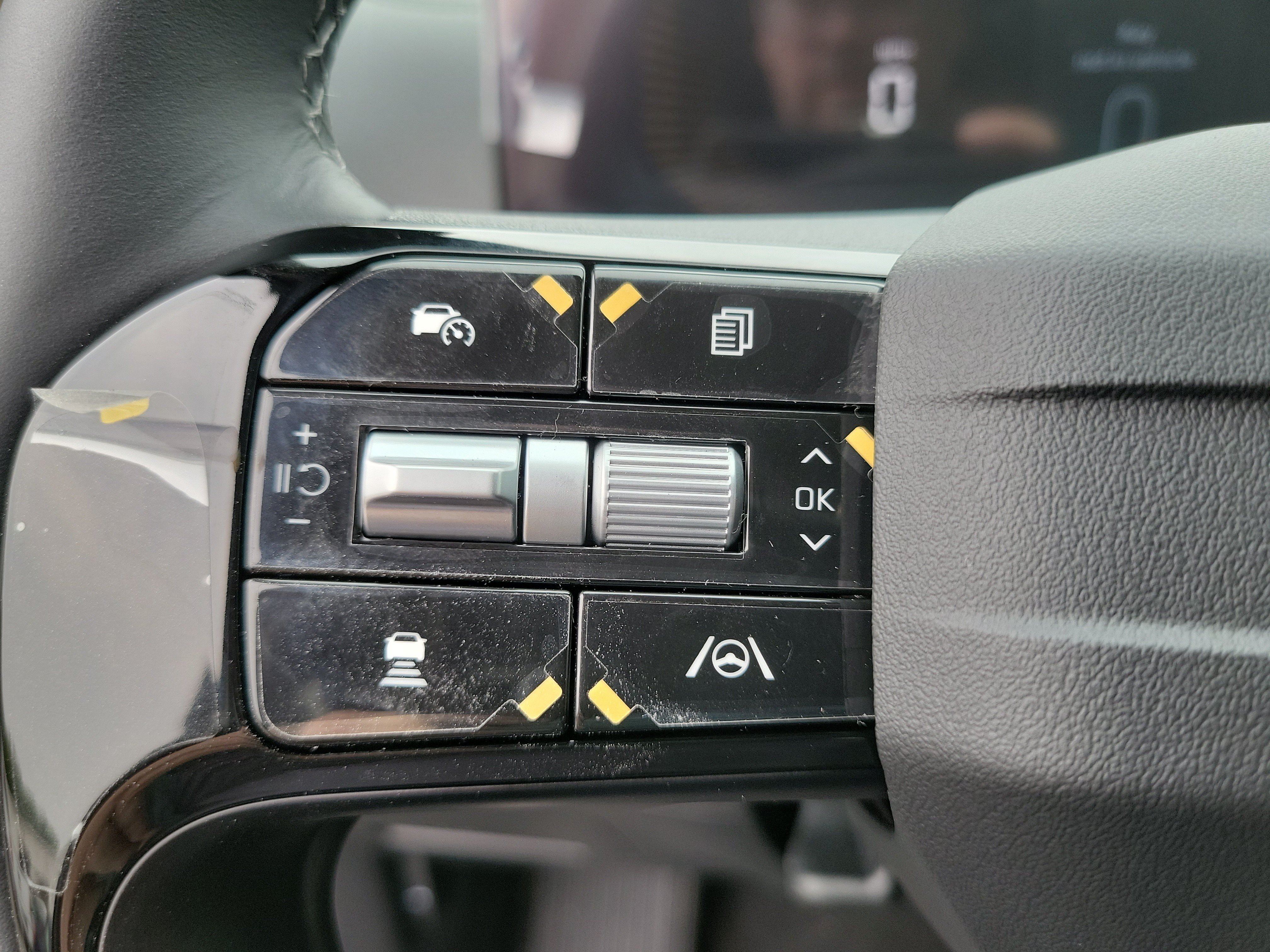 Used 2026 Kia Sorento LX FWD image 26