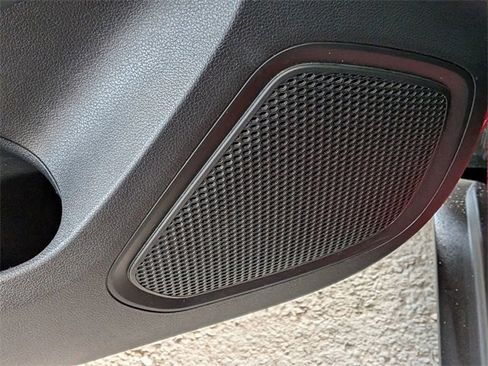 Used 2023 Hyundai Venue SEL image 10