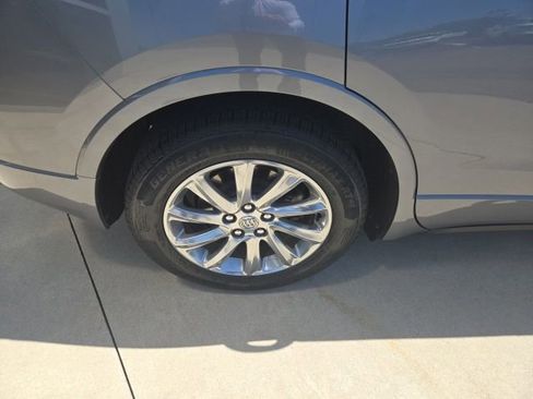 Used 2020 Buick Envision Essence FWD image 18