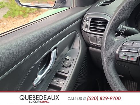 Used 2018 Hyundai Elantra GT FWD image 22