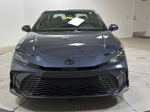 New 2026 Toyota Camry SE image 2