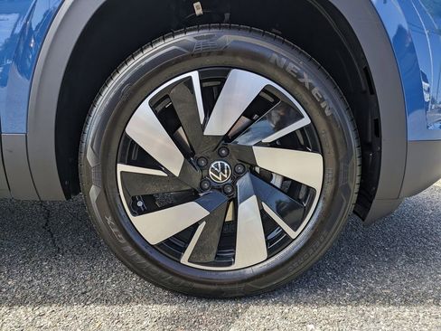 New 2026 Volkswagen Atlas Cross Sport SEL AWD/4WD image 11