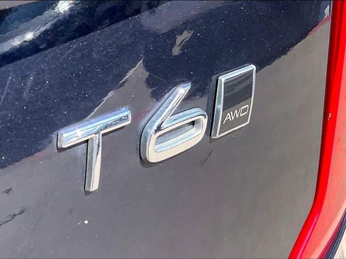 Used 2016 Volvo XC90 T6 Momentum w/ Convenience Package AWD/4WD image 10
