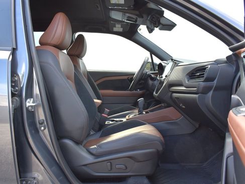 Used 2025 Subaru Forester Touring w/ Popular Package - Touring image 30