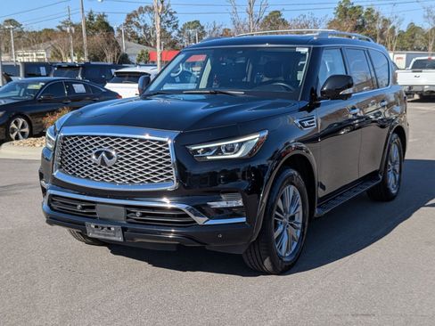Used 2021 INFINITI QX80 Luxe w/ All-Season Package image 7