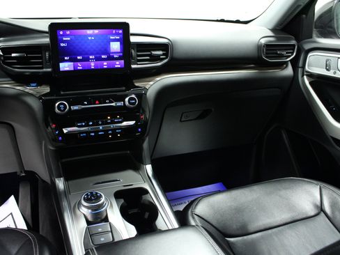 Used 2022 Ford Explorer Limited AWD/4WD image 20