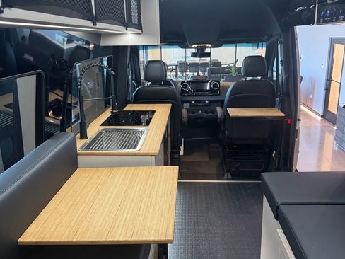 Used 2025 Mercedes-Benz Sprinter 2500 image 12