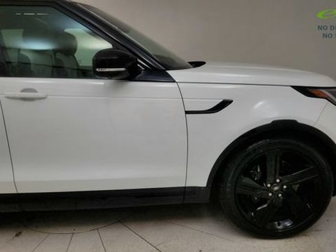 Used 2023 Land Rover Discovery Metropolitan Edition AWD/4WD image 21