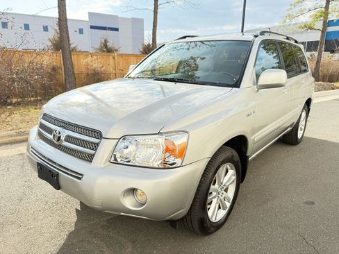 Used 2006 Toyota Highlander 4WD Hybrid image 2