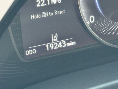 Certified 2024 Lexus ES 350 w/ Premium Package image 17