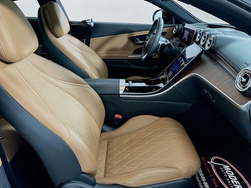 Used 2024 Mercedes-Benz CLE 300 4MATIC Coupe image 36