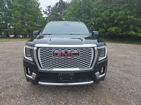 Used 2023 GMC Yukon XL Denali w/ Denali Reserve Package AWD/4WD image 2