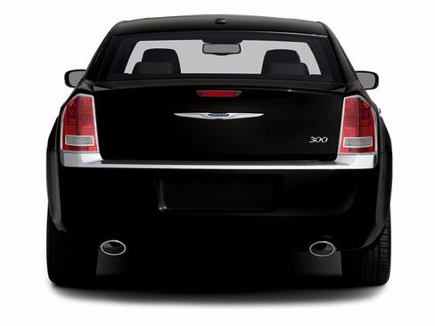 Used 2014 Chrysler 300 RWD image 8