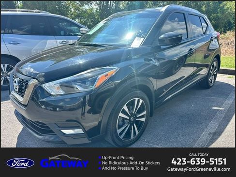 Used 2020 Nissan Kicks SR FWD image 1