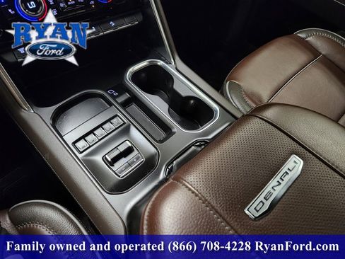 Used 2025 GMC Sierra 2500 Denali w/ Denali Reserve Package image 15