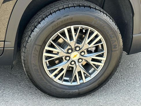 Used 2024 Chevrolet Traverse LT FWD image 30
