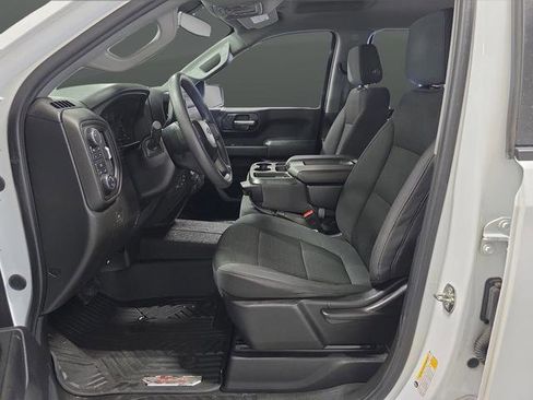 Used 2021 Chevrolet Silverado 1500 Custom Trail Boss w/ LPO, Dark Essentials Package image 4