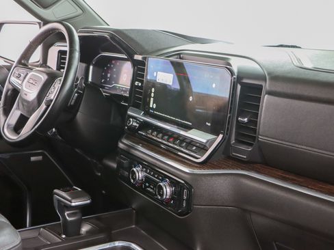 Used 2024 GMC Sierra 1500 Elevation w/ Elevation Premium Package AWD/4WD image 29