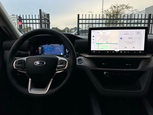 New 2026 Ford Explorer Active w/ Active Comfort Package image 30