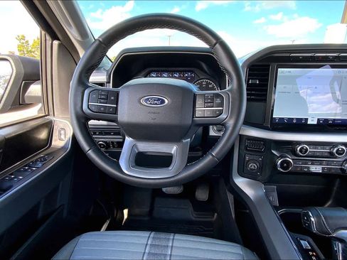 Used 2023 Ford F150 XLT image 5