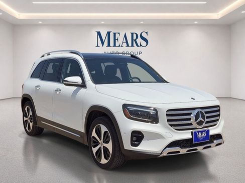Used 2025 Mercedes-Benz GLB 250 4MATIC image 7