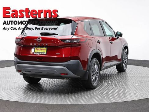Used 2023 Nissan Rogue S AWD/4WD image 5