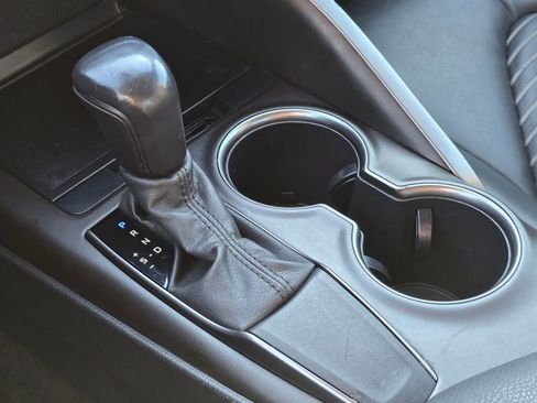 Used 2021 Toyota Camry SE w/ Convenience Package image 29