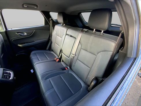 Used 2024 Chevrolet Blazer LT FWD image 19