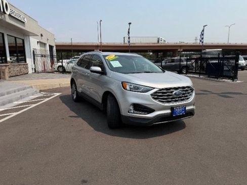 Used 2019 Ford Edge Titanium AWD/4WD image 18