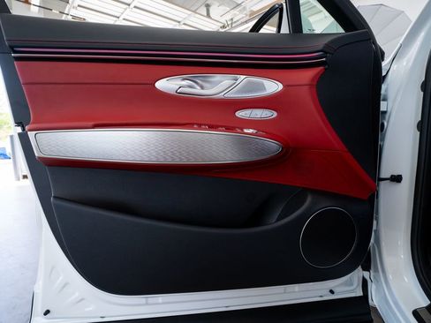 Used 2026 Genesis GV70 2.5T Sport Prestige image 31