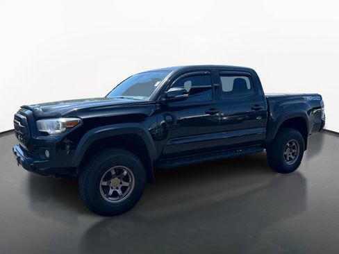 Used 2021 Toyota Tacoma TRD Off-Road AWD/4WD image 7