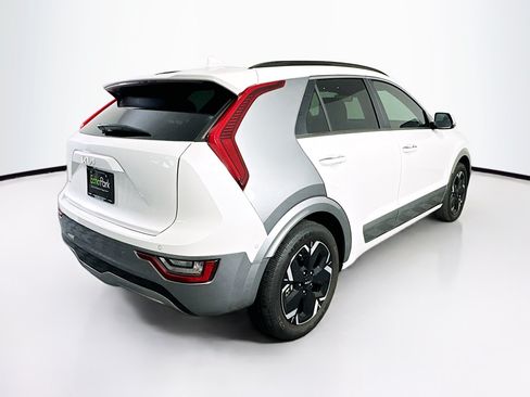 Used 2023 Kia Niro Wave FWD image 9