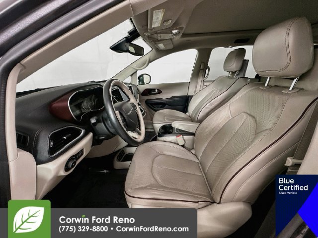 Used 2017 Chrysler Pacifica Limited FWD image 26