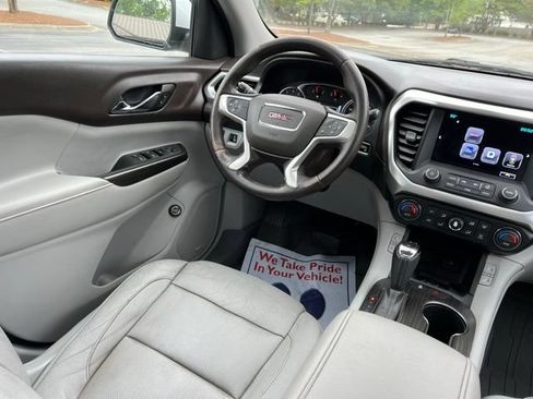 Used 2017 GMC Acadia SLT w/ LPO, Floor Liner Package AWD/4WD image 30