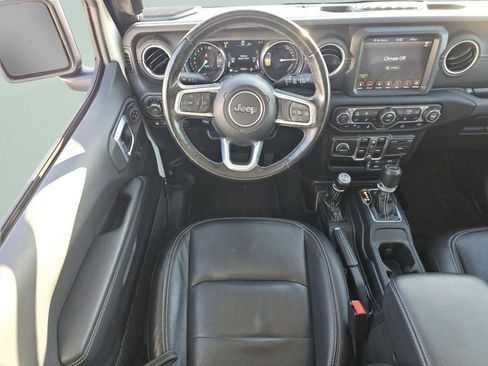 Used 2023 Jeep Wrangler Sahara w/ Cold Weather Group image 4