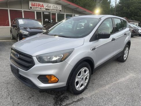 Used 2018 Ford Escape S FWD image 3