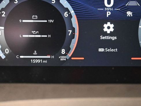 Used 2025 Toyota Tacoma TRD Sport image 18