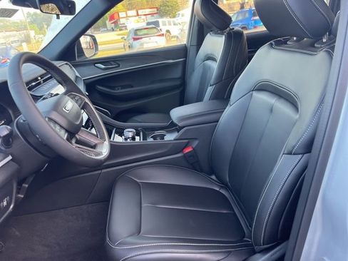 New 2026 Jeep Grand Cherokee L Limited AWD/4WD image 8