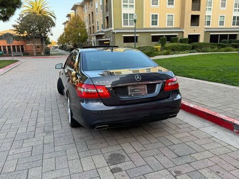 Used 2010 Mercedes-Benz E 550 Sedan image 5