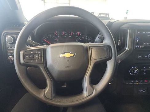 Used 2022 Chevrolet Silverado 1500 Custom image 28