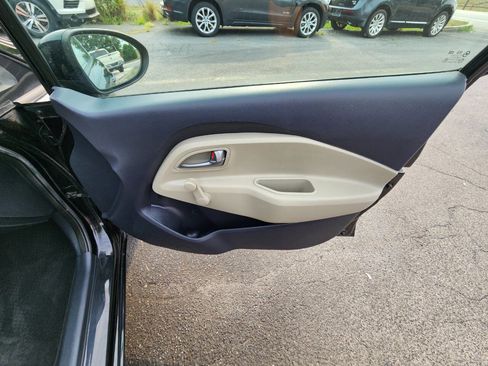 Used 2013 Kia Rio LX image 22