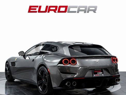 Used 2020 Ferrari GTC4Lusso image 3
