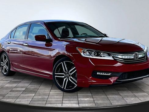 Used 2016 Honda Accord Sport image 3