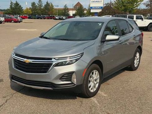 Used 2024 Chevrolet Equinox LT w/ LPO, Floor Liner Package FWD image 3