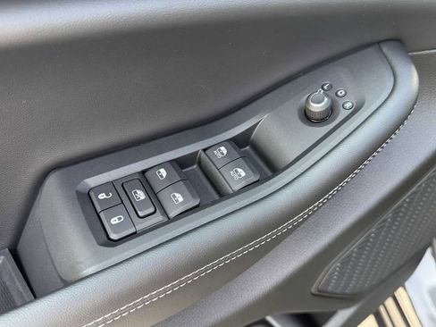 New 2025 Jeep Grand Cherokee Laredo w/ Trailer Tow Package image 6